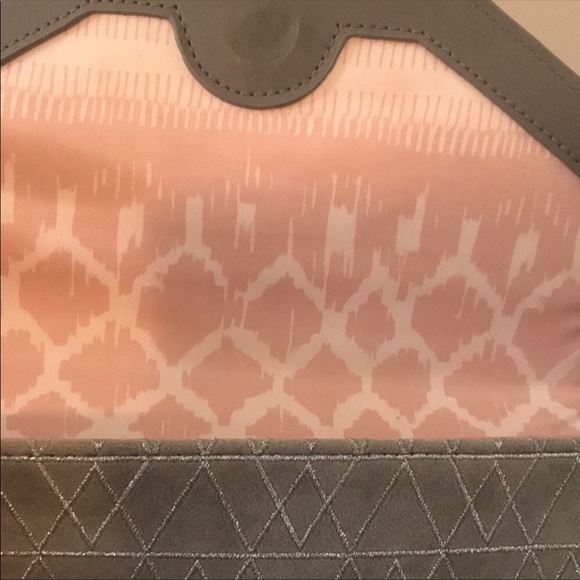 Stella & Dot Westwood scarf, metallic vegan clutch - Picture 6 of 8